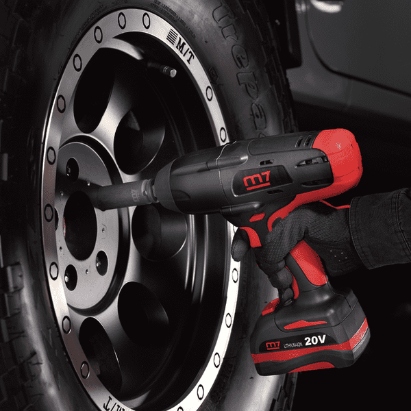 Гайковерт аккумуляторный ударный MIGHTY SEVEN DW-18502, 1/2", 1220 Нм, 18 В