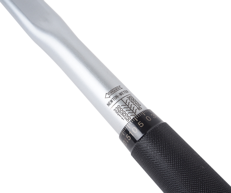 Ключ динамометрический JTC-6904 (1/2", 50-365 Нм, 635 мм)