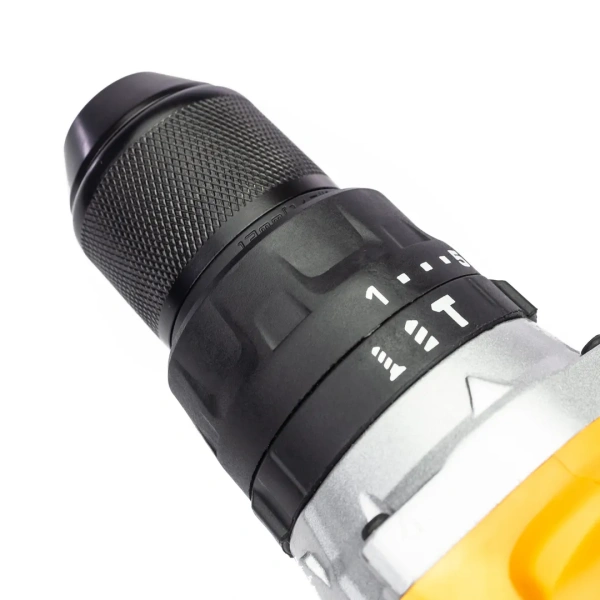 Дрель-шуруповерт аккумуляторная (JCB-BLCD-B-E) 18V, max 65Nm в комплекте с зарядным устройством (JCB-18VFC-E) 2.4A и батареей аккуму(JCB-20LI-E) 2.0AH