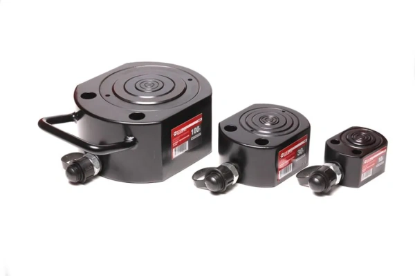 Цилиндр гидравлический трехштоковый низкопрофильный 100т (ход штоков-15/30/24мм, Ø штоков-100/69/38мм,общий Ø-188мм, L-93мм, 700bar)